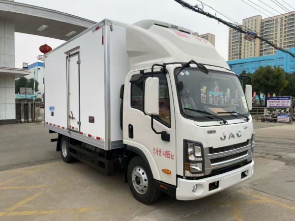 （4.2米）江淮威铃M6天然气冷藏车