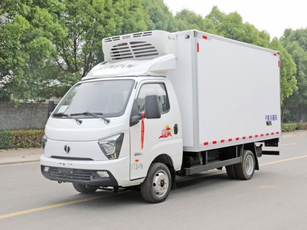 （3.7米）飞碟缔途双燃料(CNG+汽油）冷藏车