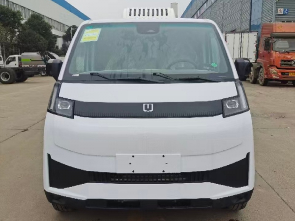吉利V8E纯电面包冷藏车