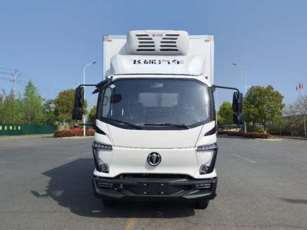 (4.2米）飞碟W5双燃料CNG冷藏车