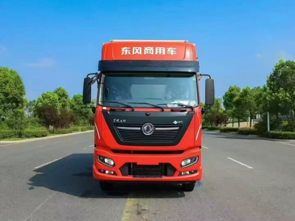 （6.8米）东风天锦PLUS天然气LNG冷藏车