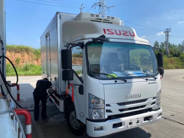（4.2米）庆铃五十铃KV100冷藏车