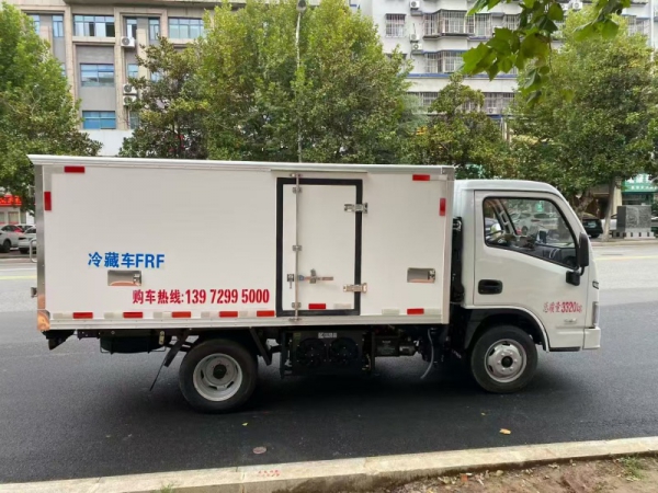 上汽跃进S80柴油版3米5冷藏车（可选地库型）