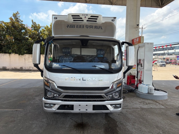 福田领航G6 4.2米蓝牌冷藏车